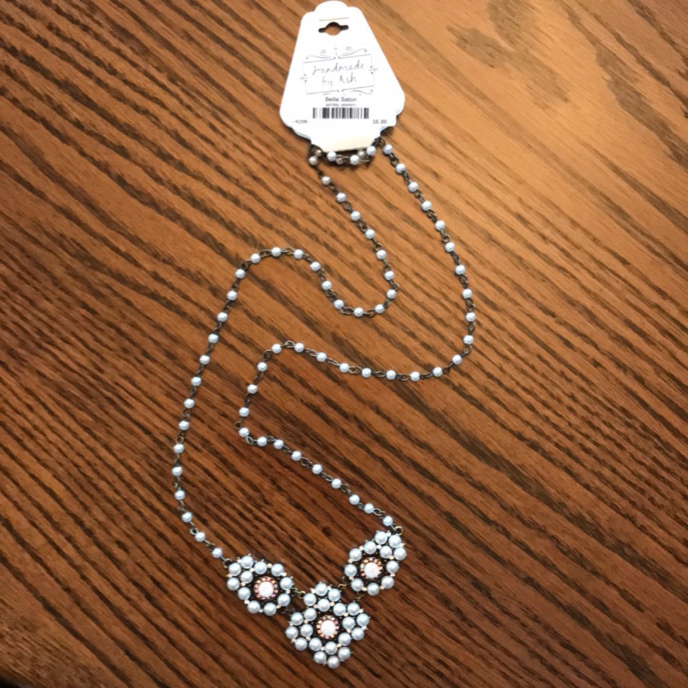 Bead necklace